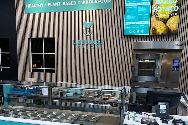 Lieblingssalat Freiruum | Salate, Linsen-Quinoa Bowls, Ofenkartoffeln — gluten-free restaurant in Zug