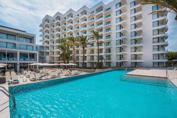 Iberostar Waves Cala Millor — gluten-free hotel in Cala Millor