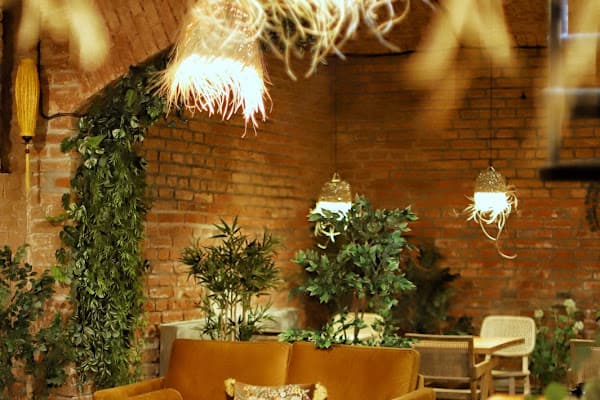 CHUTNEJ — gluten-free restaurant in Prague