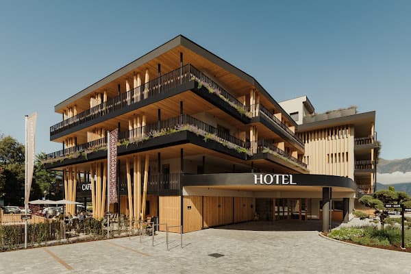 Hotel B&B Bar Cafè Feldmessner — gluten-free restaurant in Brunico