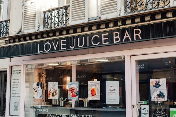 Love Juice Bar Tour Eiffel- BIO | VEGAN | GLUTEN FREE | REFINED SUGAR FREE — gluten-free restaurant in Paris